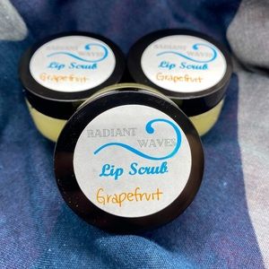 *CLEARANCE* Set of 3 grapefruit 1 Oz head crafted lip scrubs by Radiant Waves